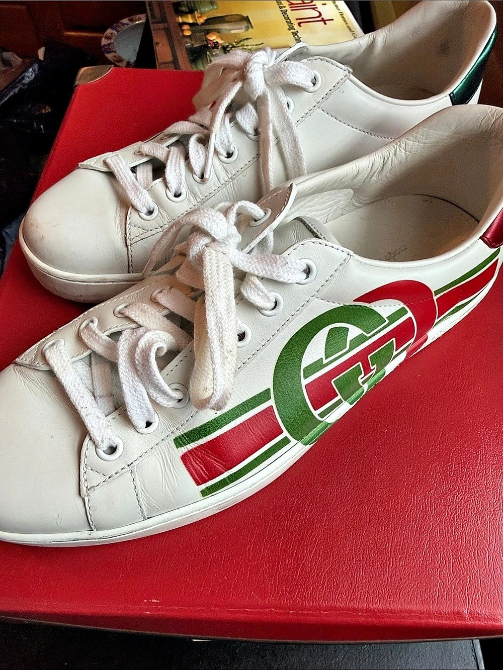 Gucci Ace Interlocking G Sneaker MEN’s White & Green Sneakers